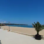 Apartment E003 в бийч - усещането да живееш на плажа !!! *