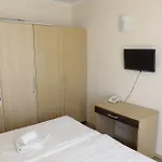 Apartment E003 в бийч - усещането да живееш на плажа !!!