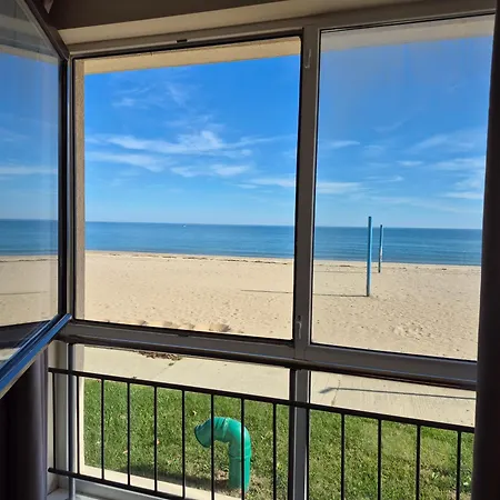 E003 в бийч - усещането да живееш на плажа !!! Obzor