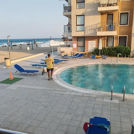 Appartamento E003 в бийч - усещането да живееш на плажа !!! *