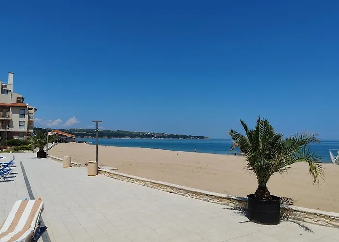 Apartment E003 в бийч - усещането да живееш на плажа !!! *